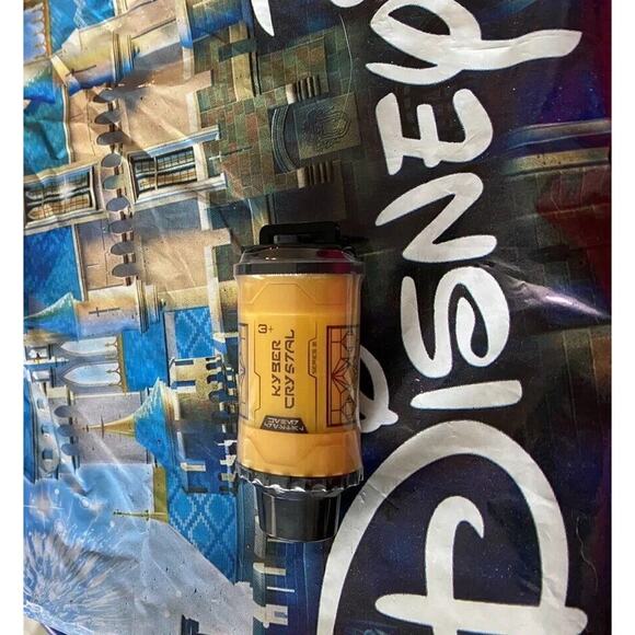Disney Parks Star Wars Kyber Crystal Yellow Galaxy's Edge Sealed NEW May 4‎ 2024 - Picture 1 of 3